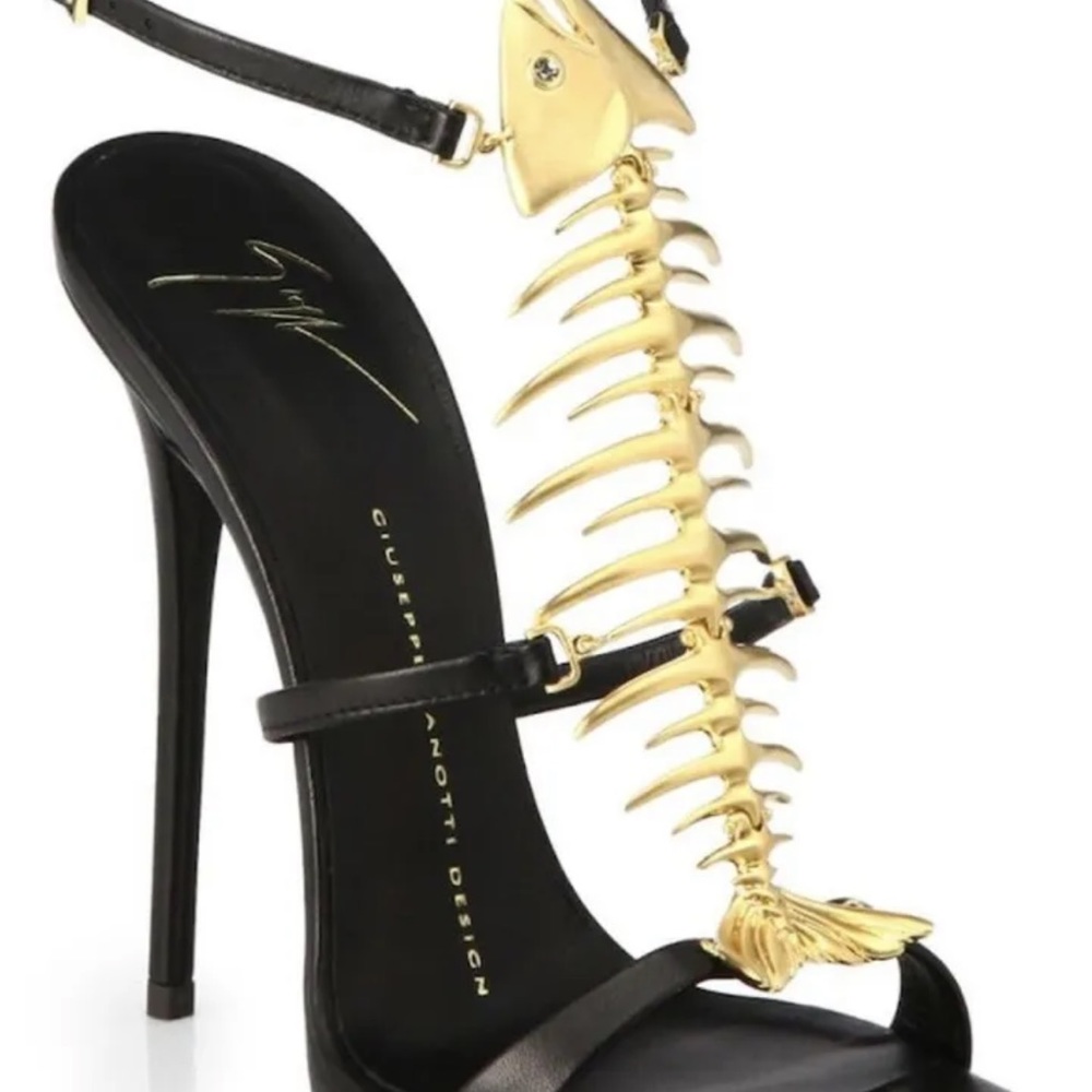 ISO Giuseppe Zanotti fishbone heel